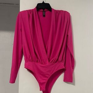 hot pink/fuchsia long-sleeve deep V-neck bodysuit size medium